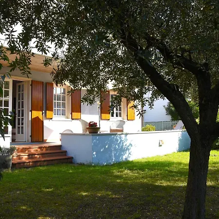 Canevon Apartment *